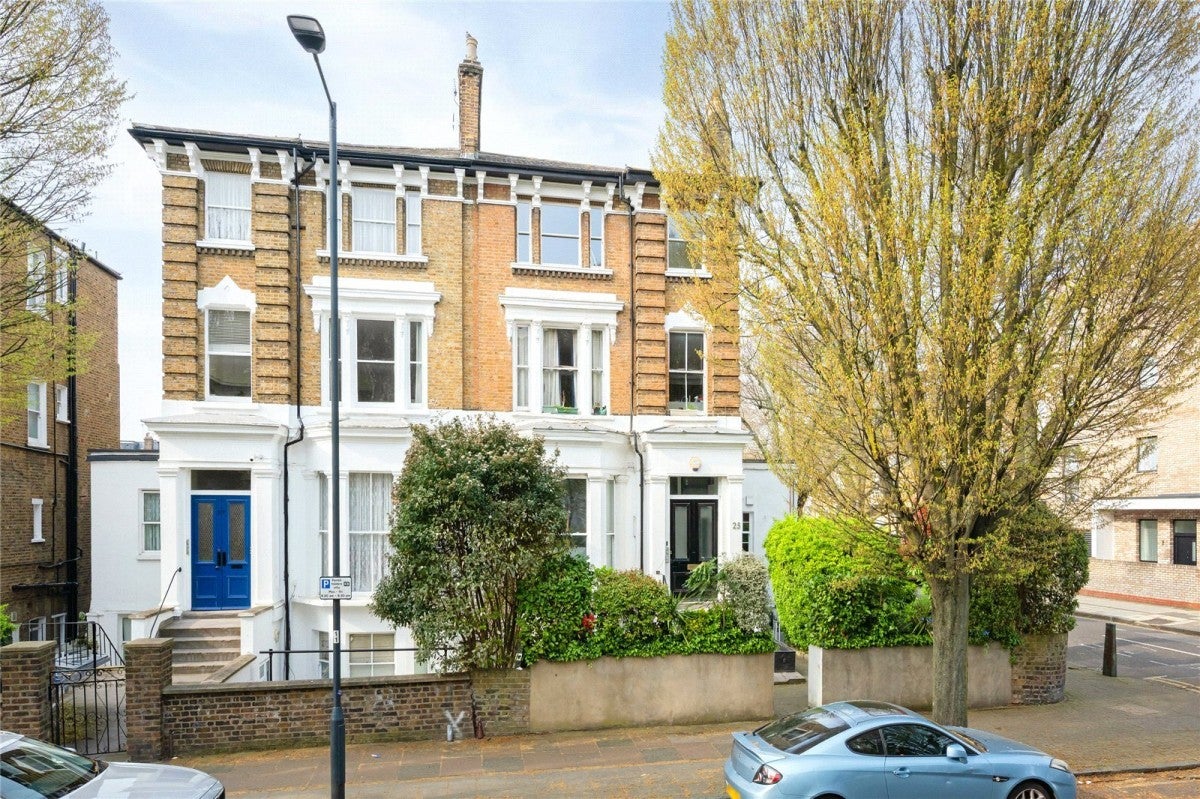 Flat Brondesbury Road in Greater London