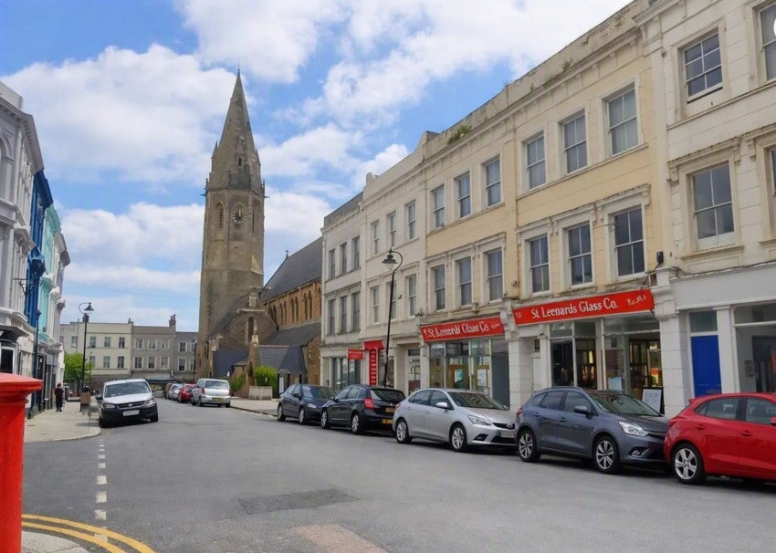 Flat Silchester Road in St Leonards