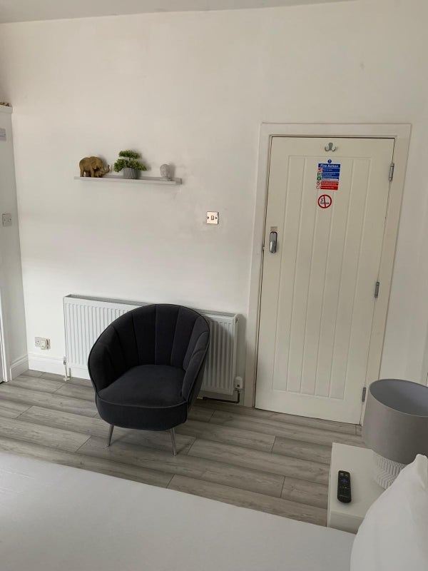 Room Grasmere Street in Liverpool