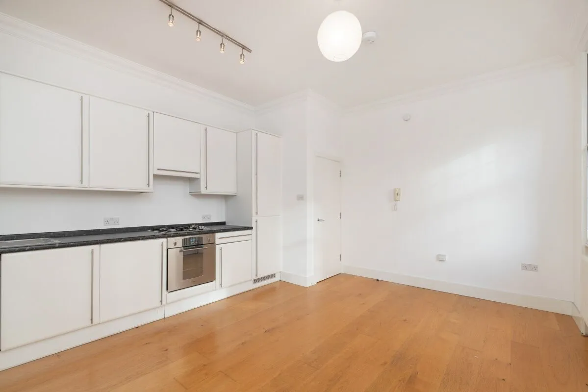Flat Cranbourn Street in City of Westminster