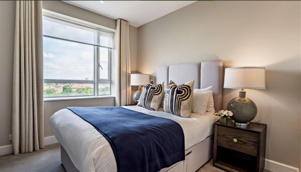 Flat Westferry Circus in Greater London