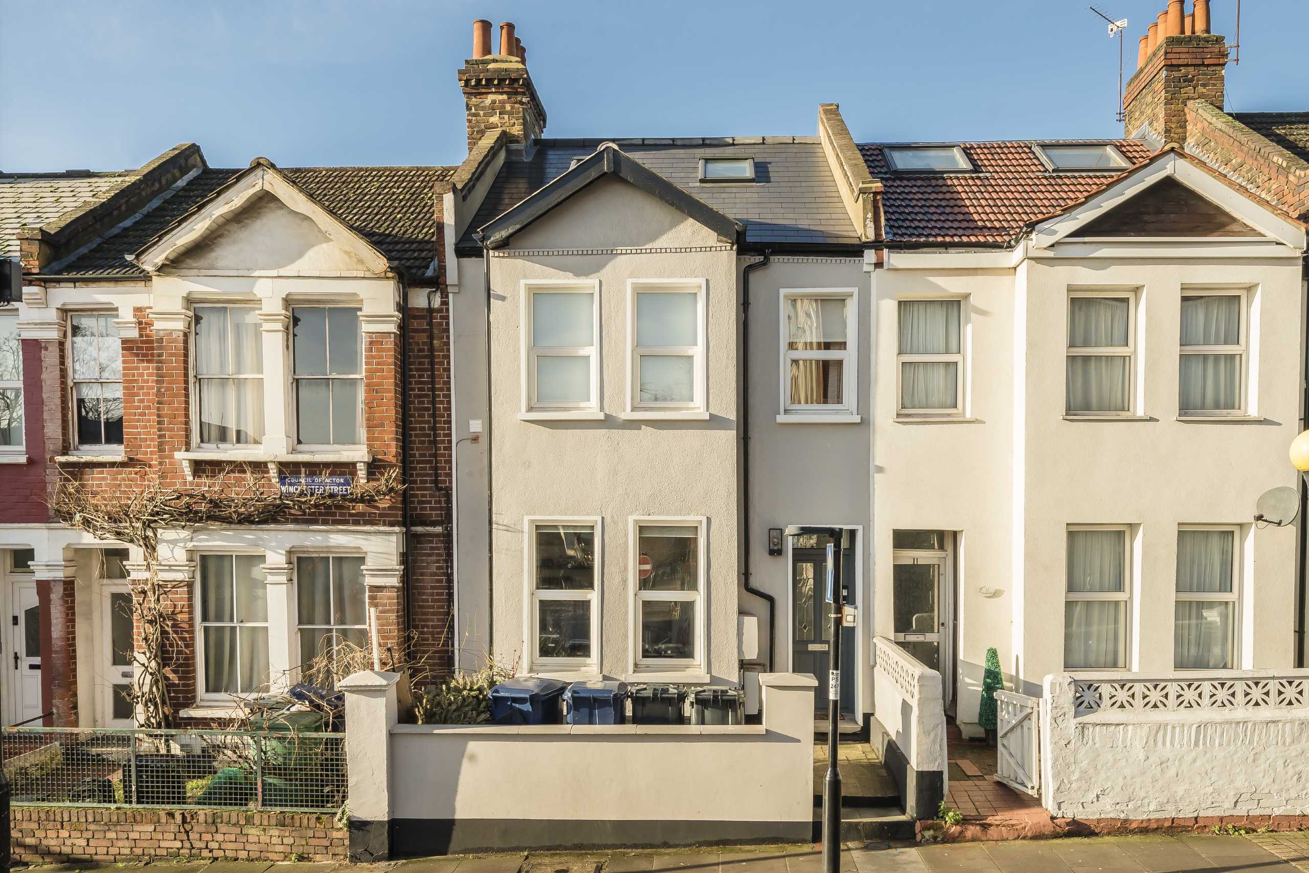 Flat Winchester Street in Greater London