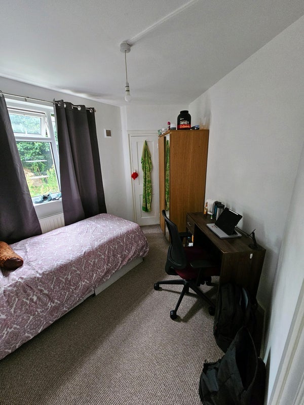 Room Bestwood Street in Greater London