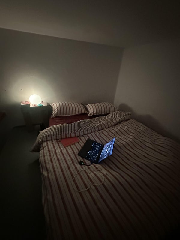 Room Mackintosh Lane in Greater London