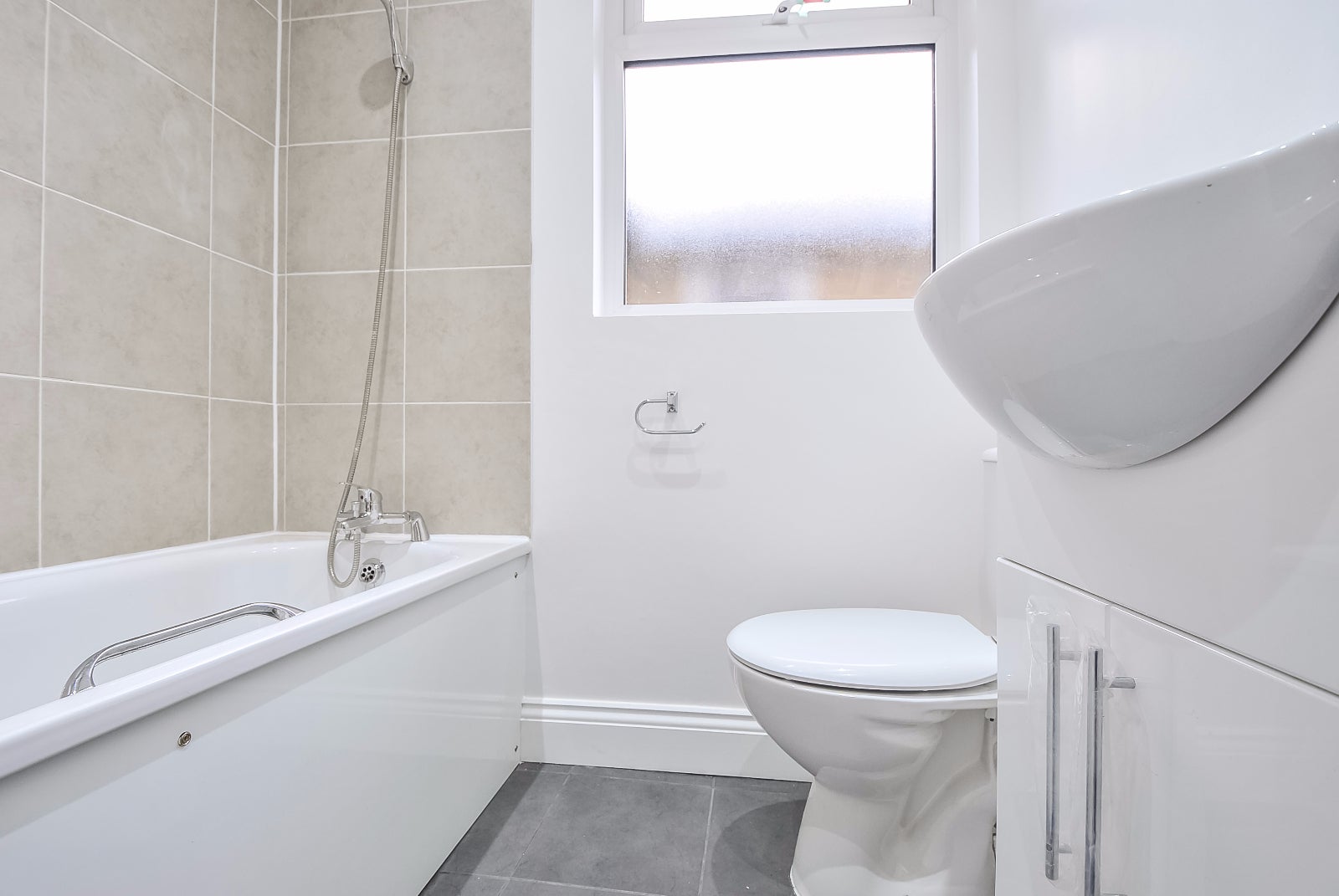 Flat Holywell Road in Watford