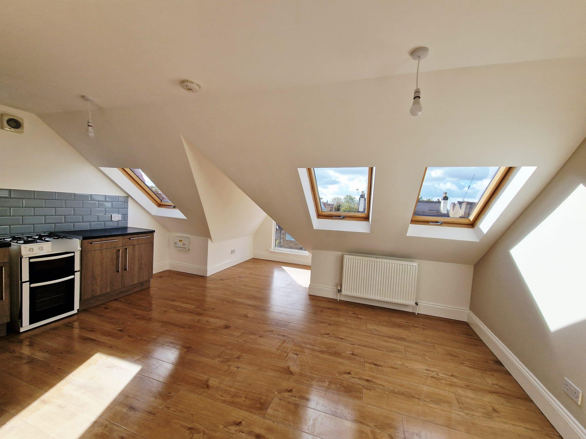 Flat Bensham Manor Road in Greater London