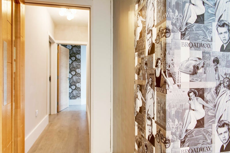 Flat Lithos Road in Greater London