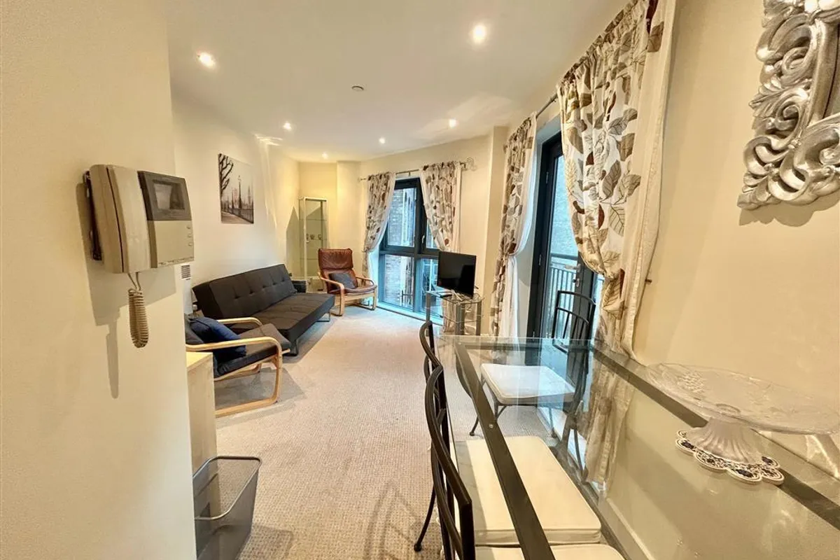 Flat Woolpack Lane in Nottingham