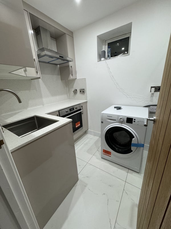 Flat Ember Road in Slough