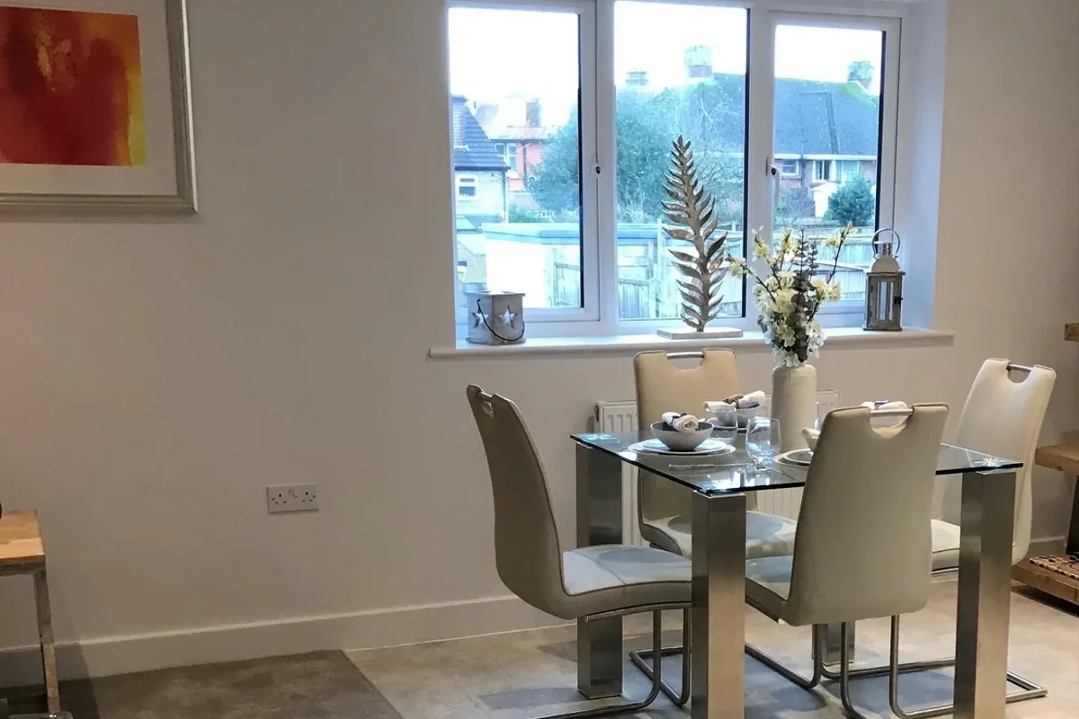 Flat Damers Road in Dorchester