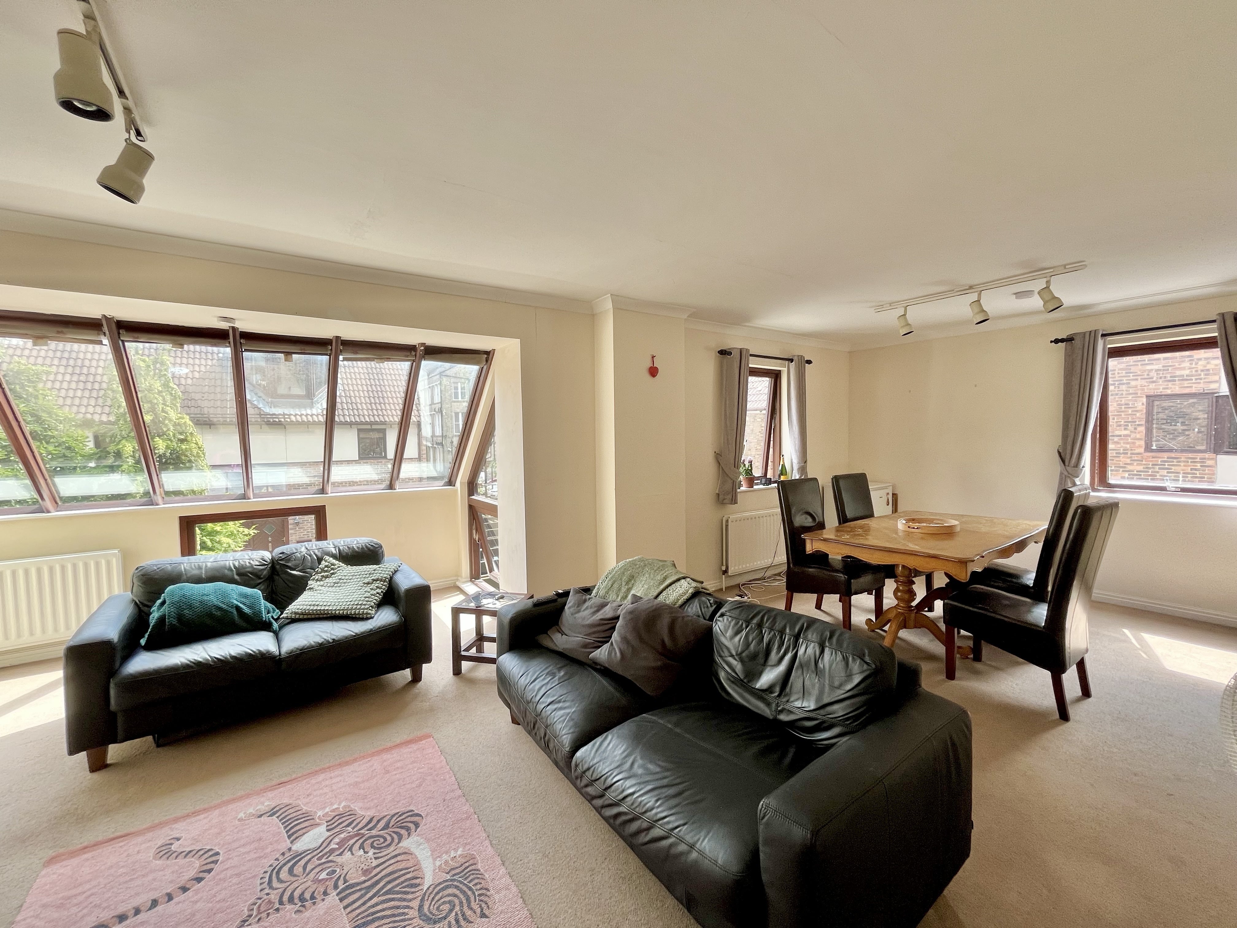 Flat Peppercorn Court in Newcastle upon Tyne