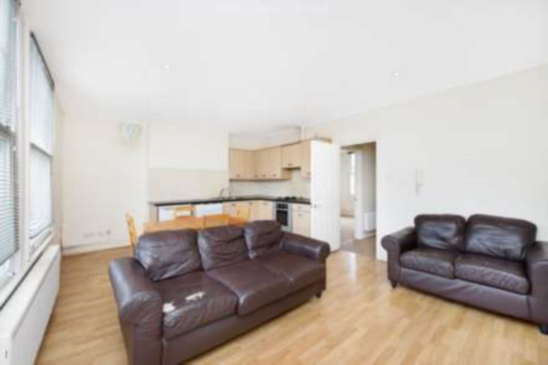 Flat Balham High Road in Greater London