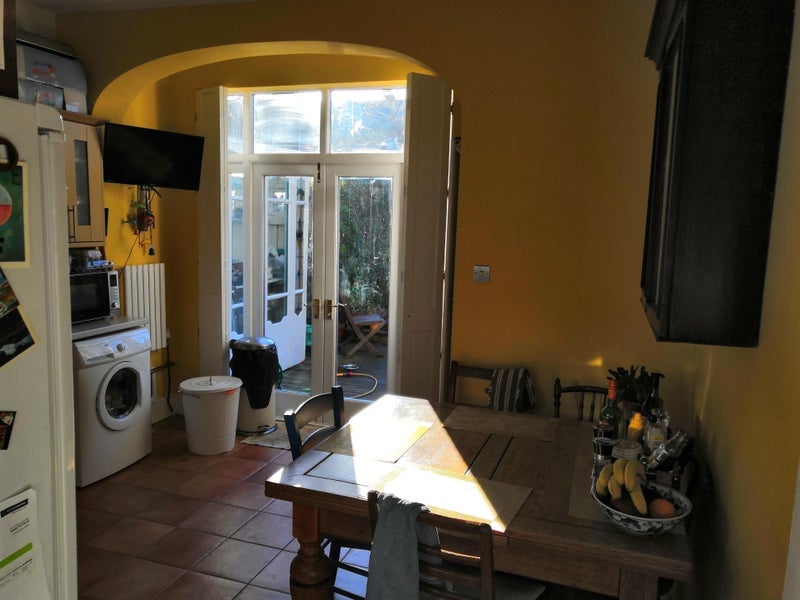 Room Barrow Road in Greater London