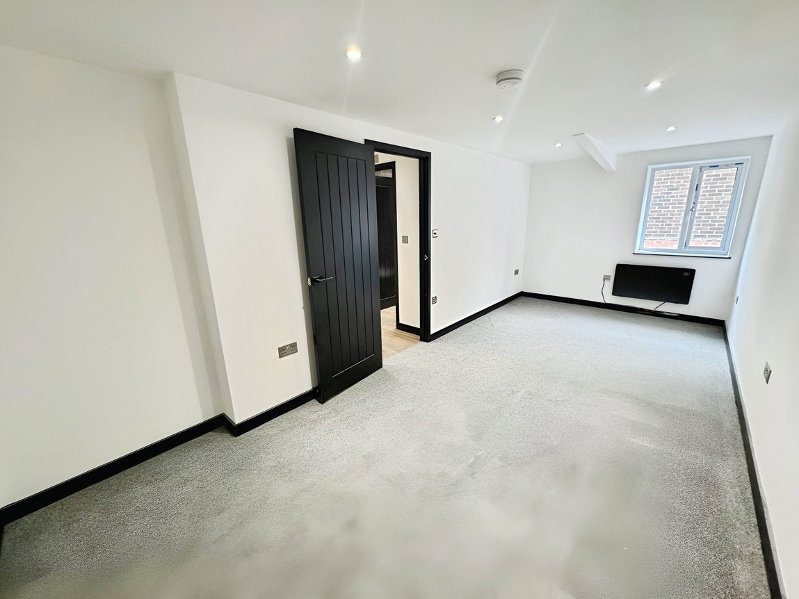 Flat Regent Street in Swindon