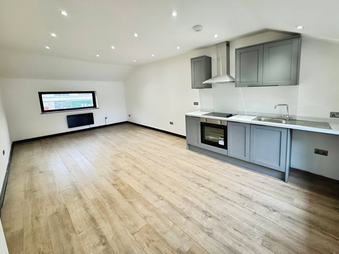 Flat Regent Street in Swindon