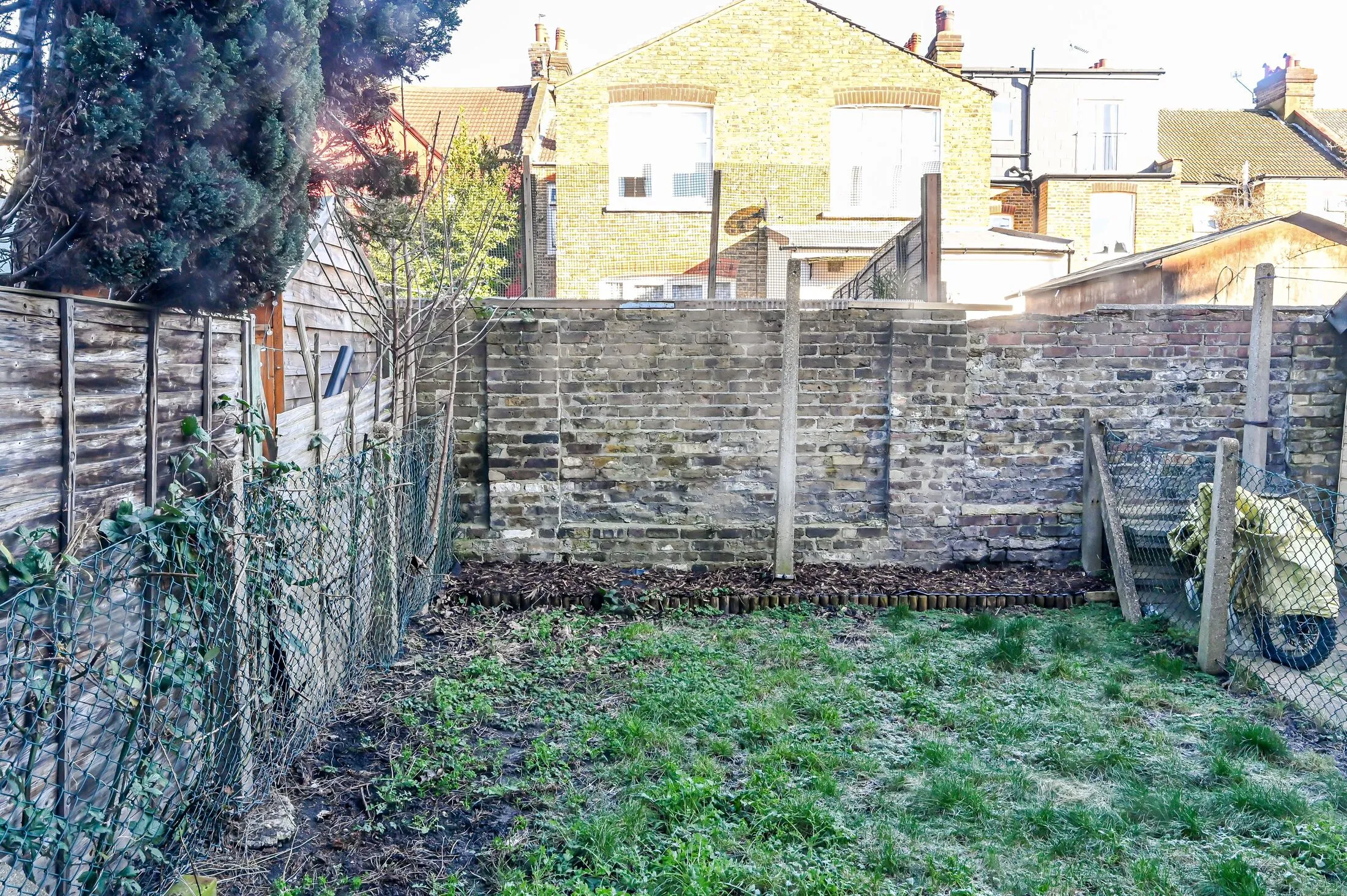 Flat Derinton Road in Greater London