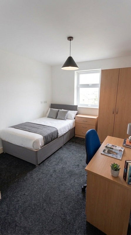 Room Bristol Road in Birmingham