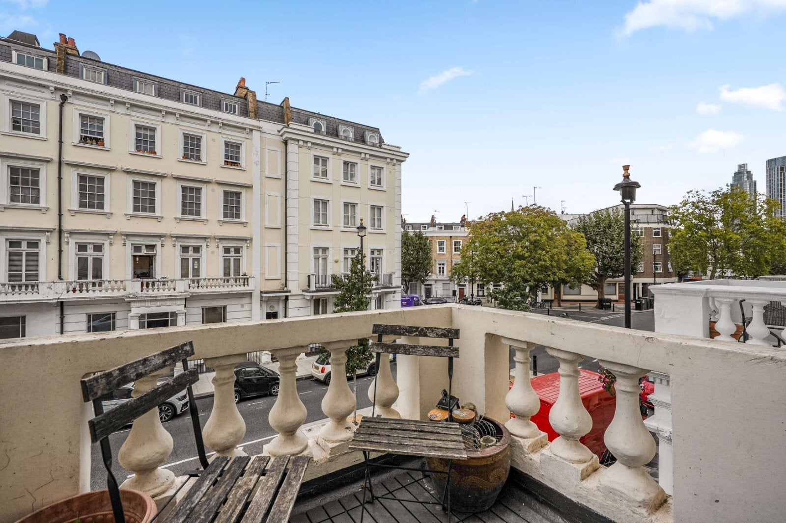 Flat St George's Drive in City of Westminster