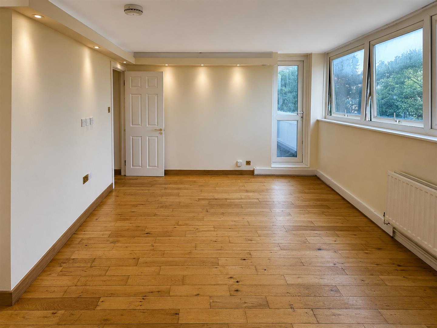 Flat Garsmouth Way in Watford