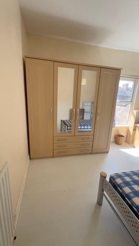 Room Spencer Road in Stoke-on-Trent