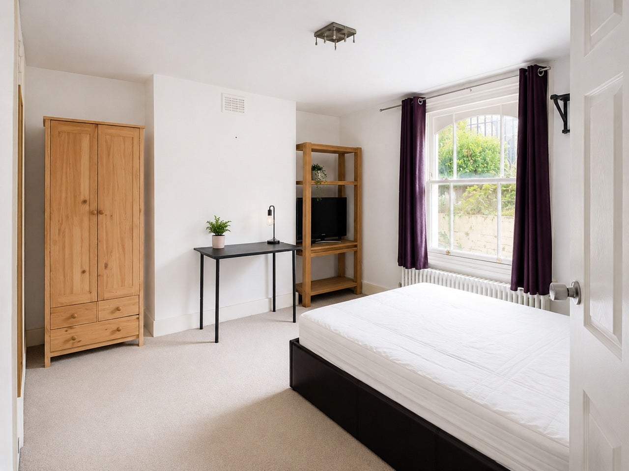 House Albyn Road in Greater London