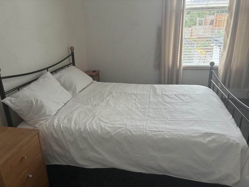 Room Wightman Road in Greater London