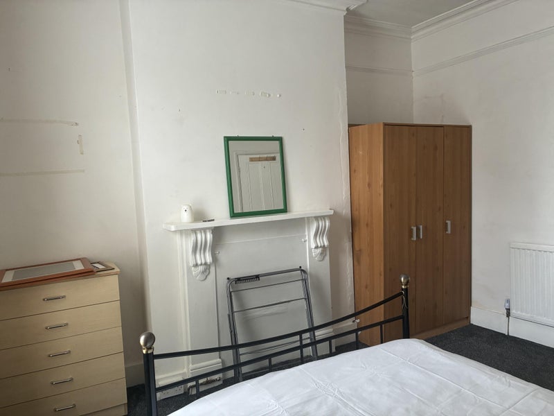Room Wightman Road in Greater London