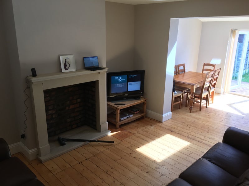 Room Delacourt Road in Manchester