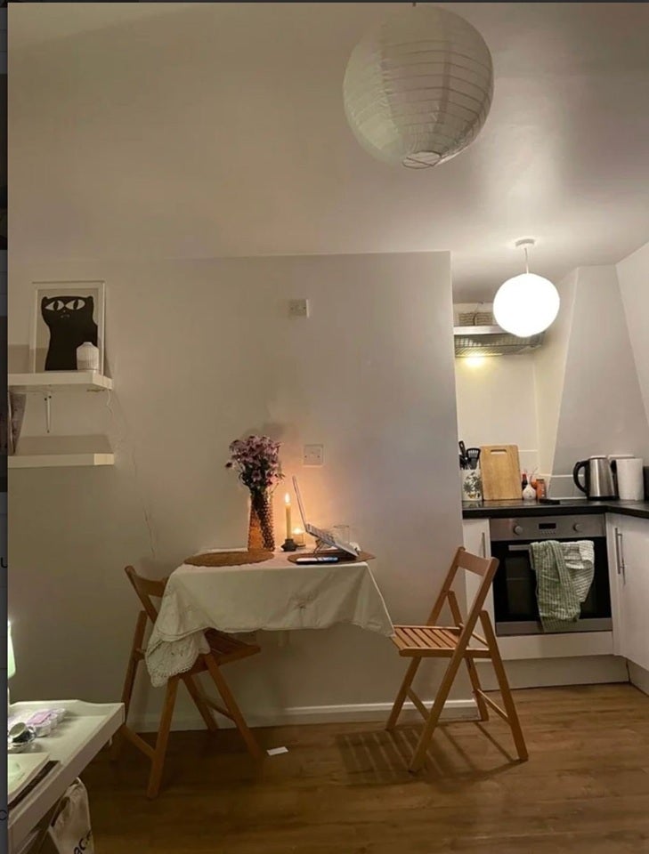 Flat Millers Terrace in Greater London