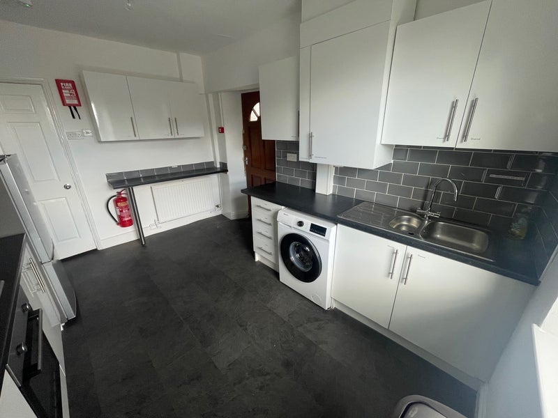 Room Watson Road in Sheffield
