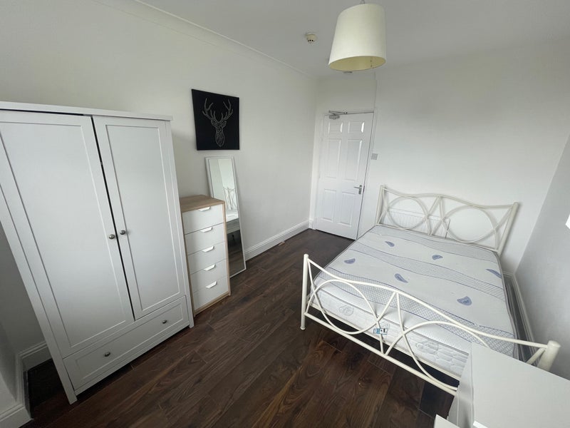 Room Watson Road in Sheffield