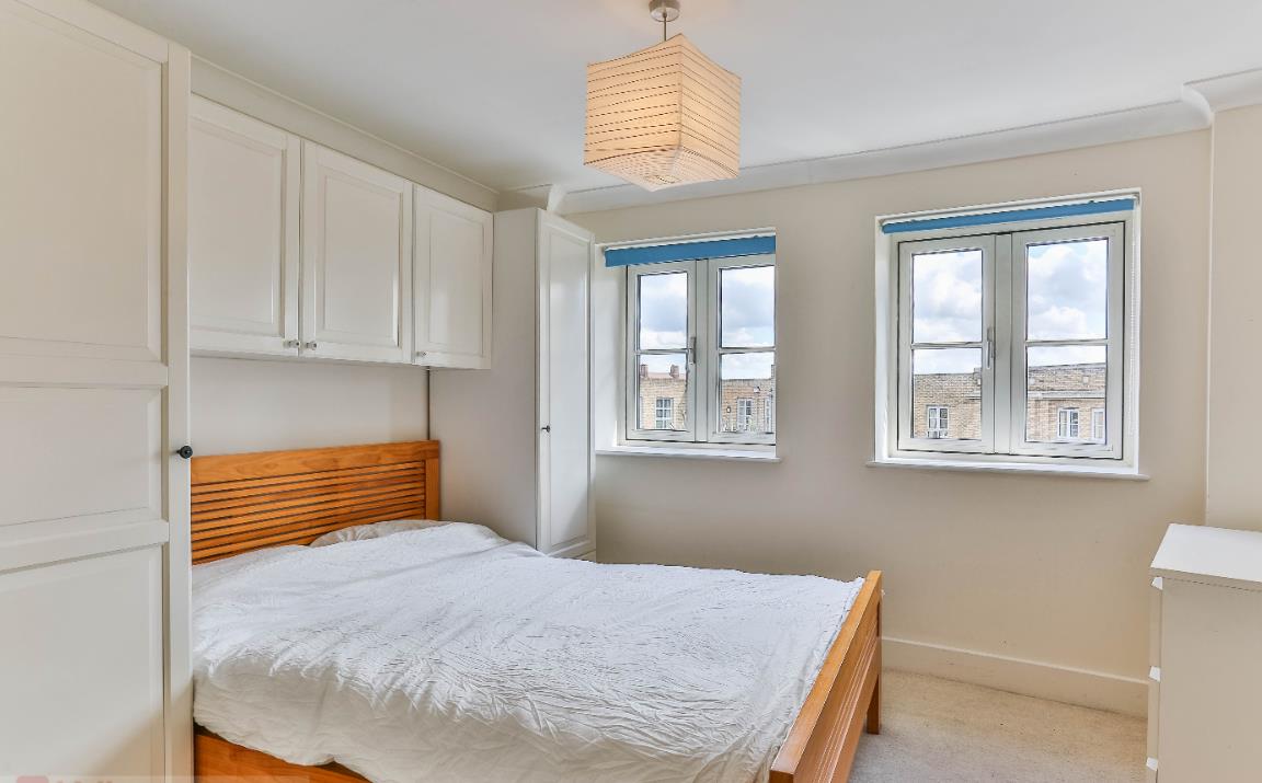 Flat Gaskin Street in Greater London