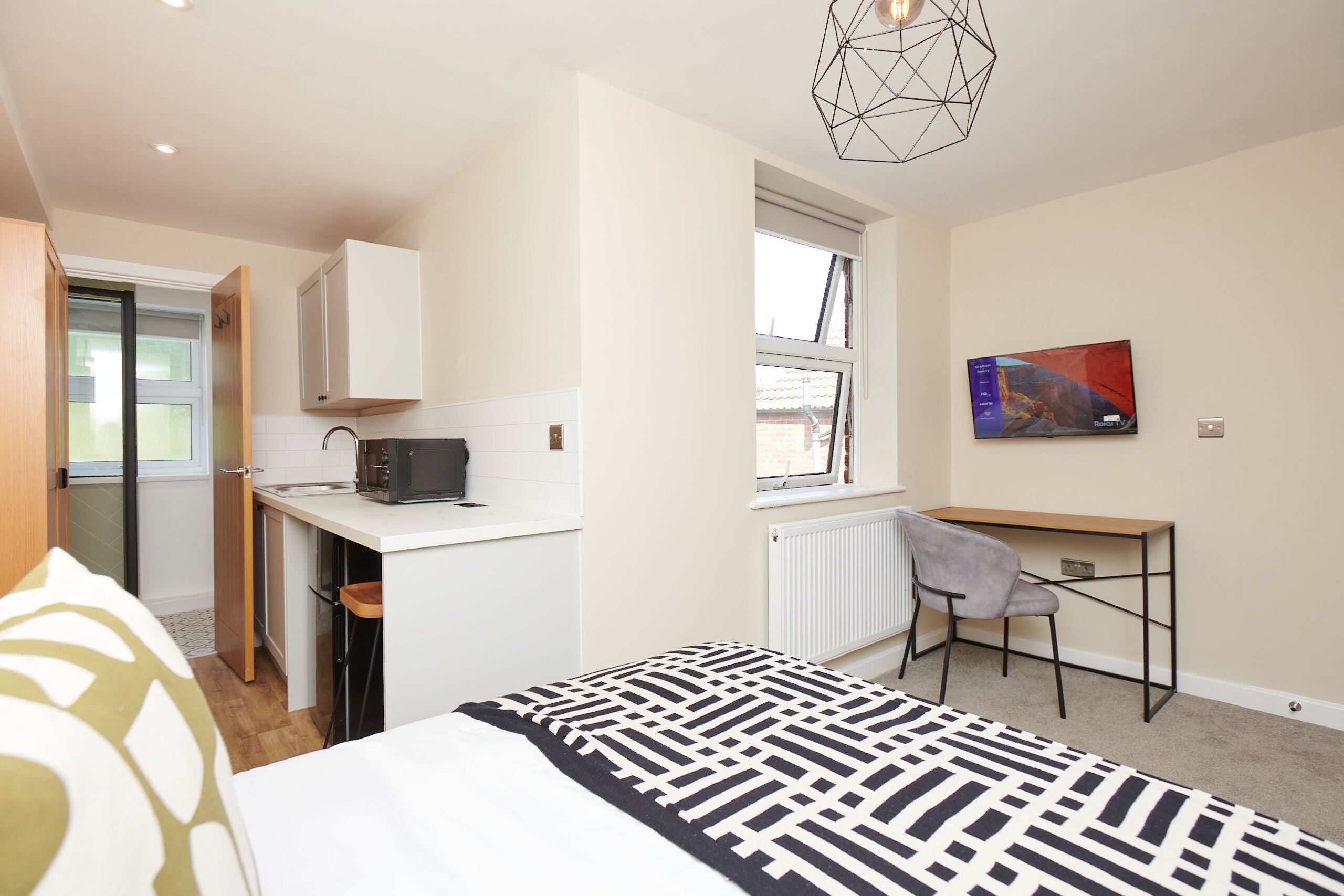Room Lord Haddon Road in Erewash