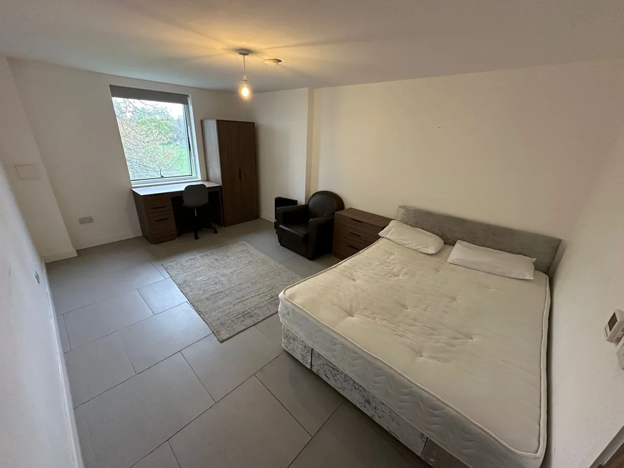 Room Motley Street in Greater London