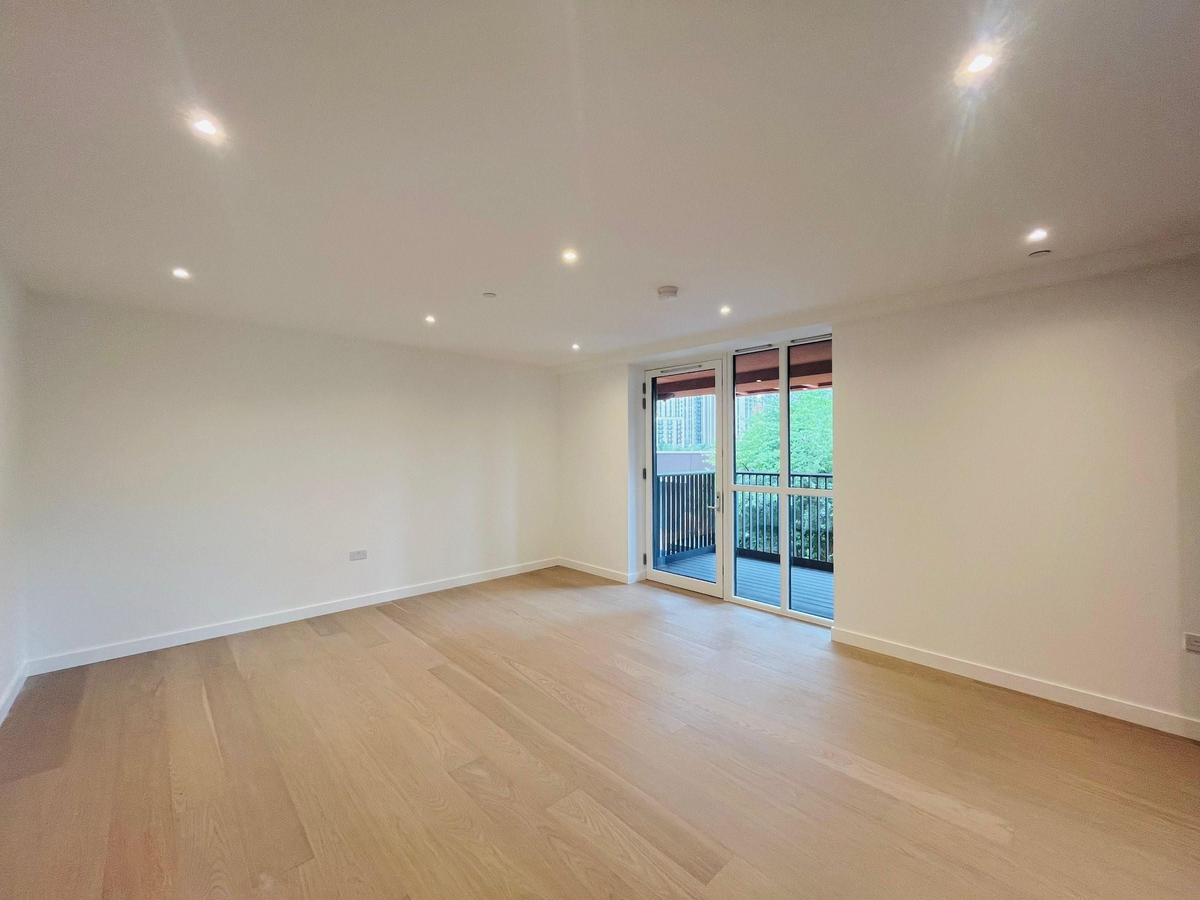 Flat Fifth Way in Greater London