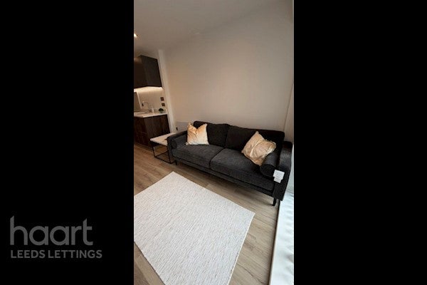 Flat Richmond Hill Approach in Leeds