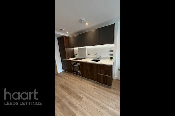 Flat Richmond Hill Approach in Leeds