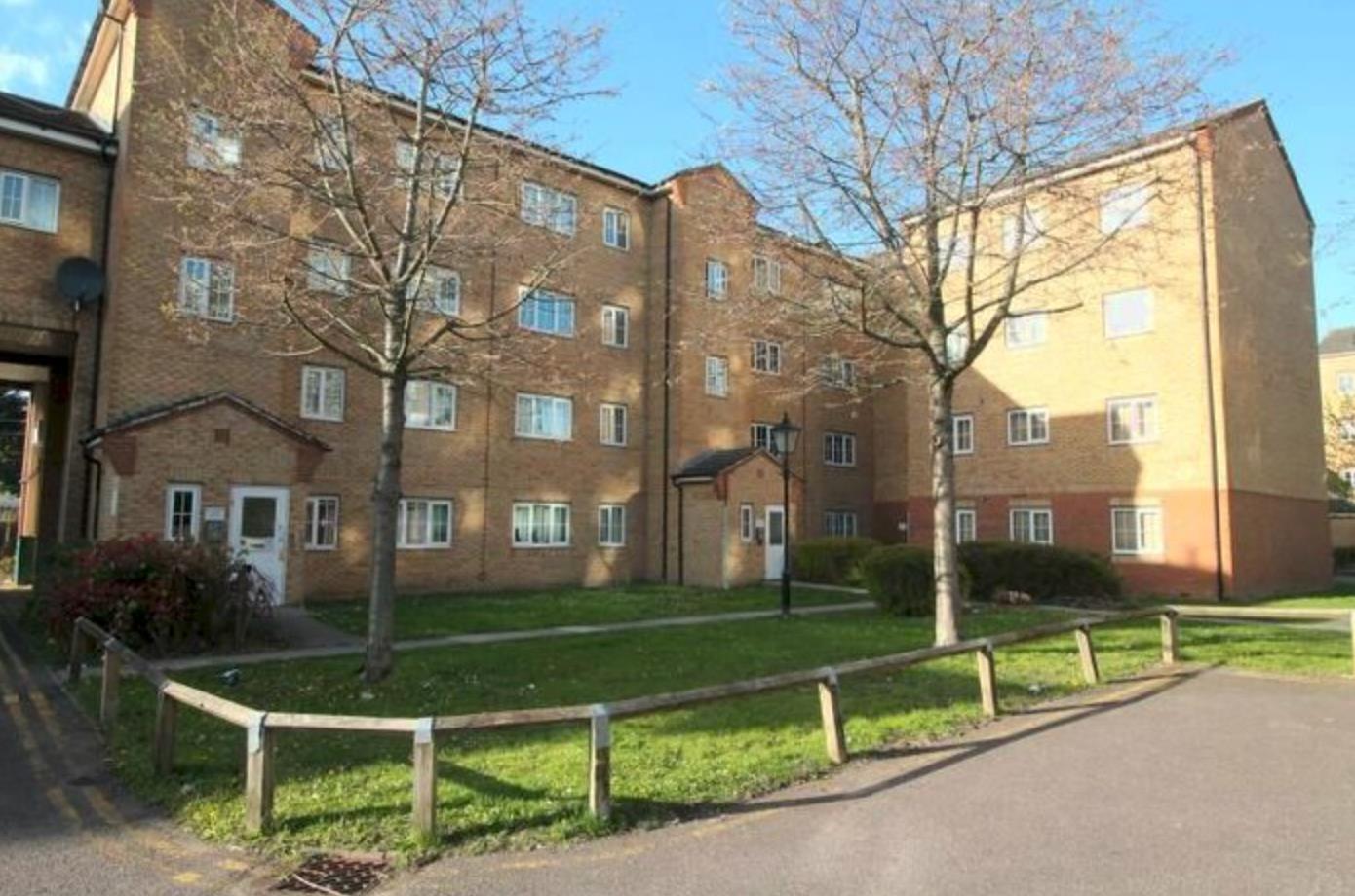 Flat Kidman Close in Greater London