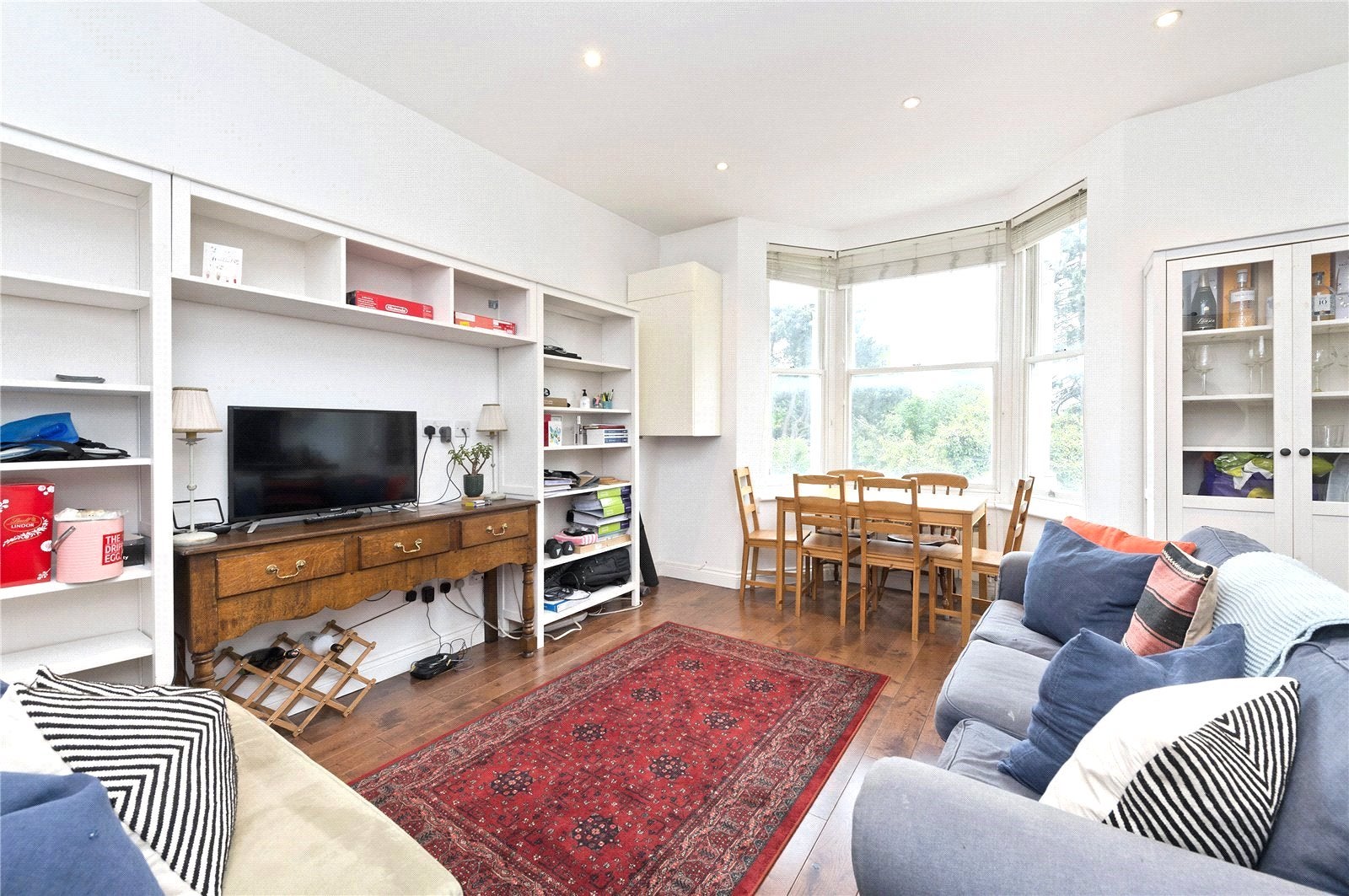 Flat Fulham Palace Road in Greater London