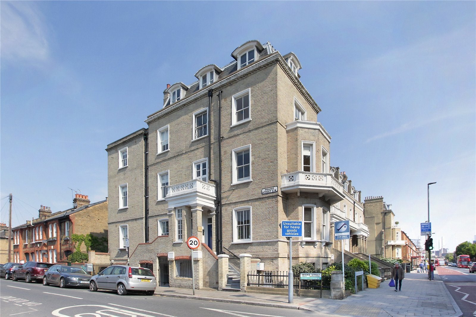 Flat Prairie Street in Greater London