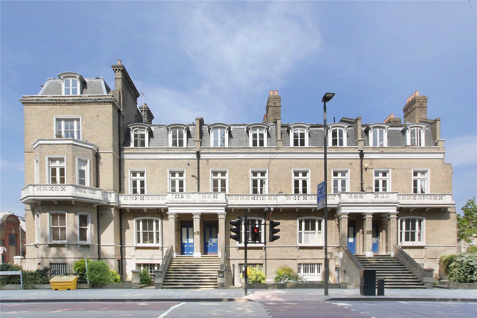 Flat Prairie Street in Greater London