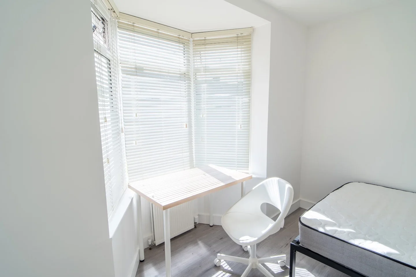 Room Heathway in Greater London