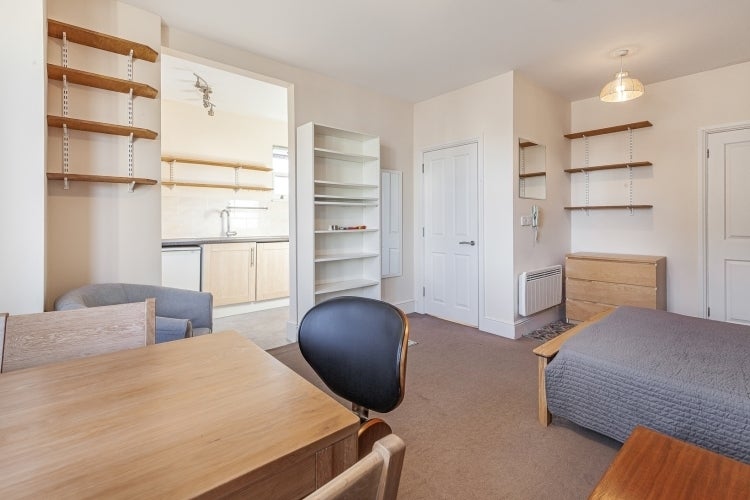 Flat Iffley Road in Oxford