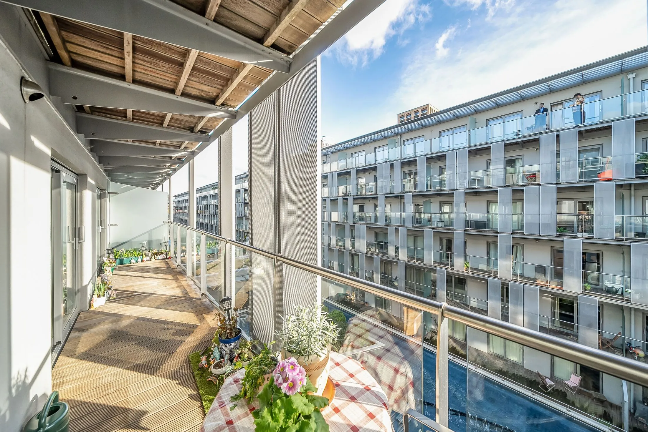 Flat Major Draper Square in Greater London