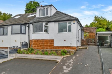 House Banksfield Crescent in Leeds