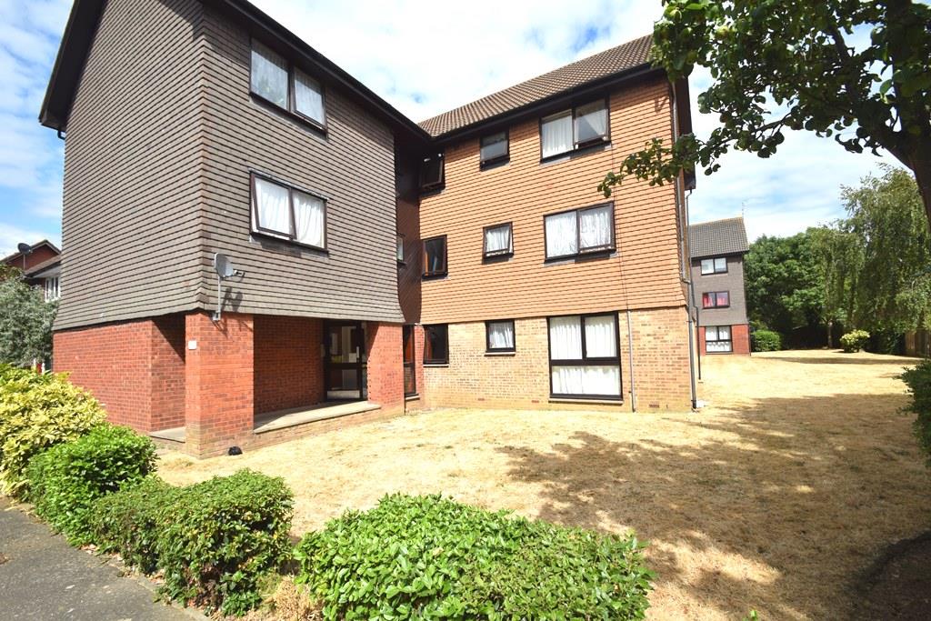 Flat Ryeland Close in Greater London