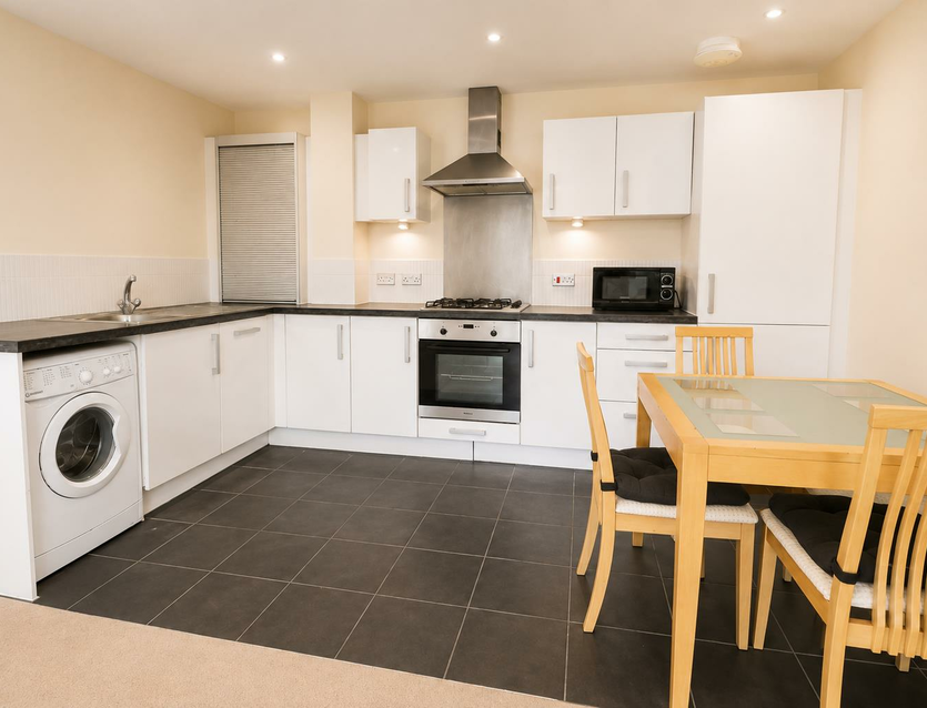 Flat Waterloo Road in Greater London
