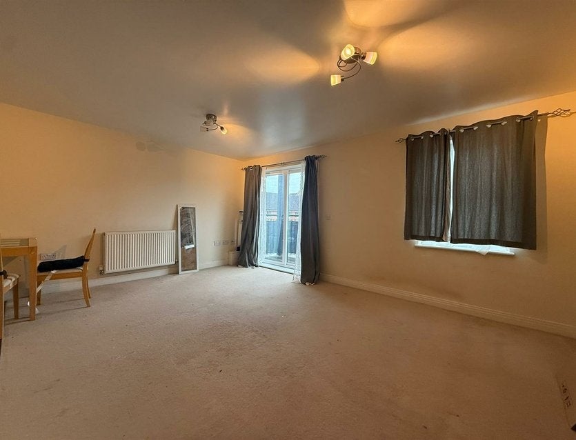 Flat Waterloo Road in Greater London