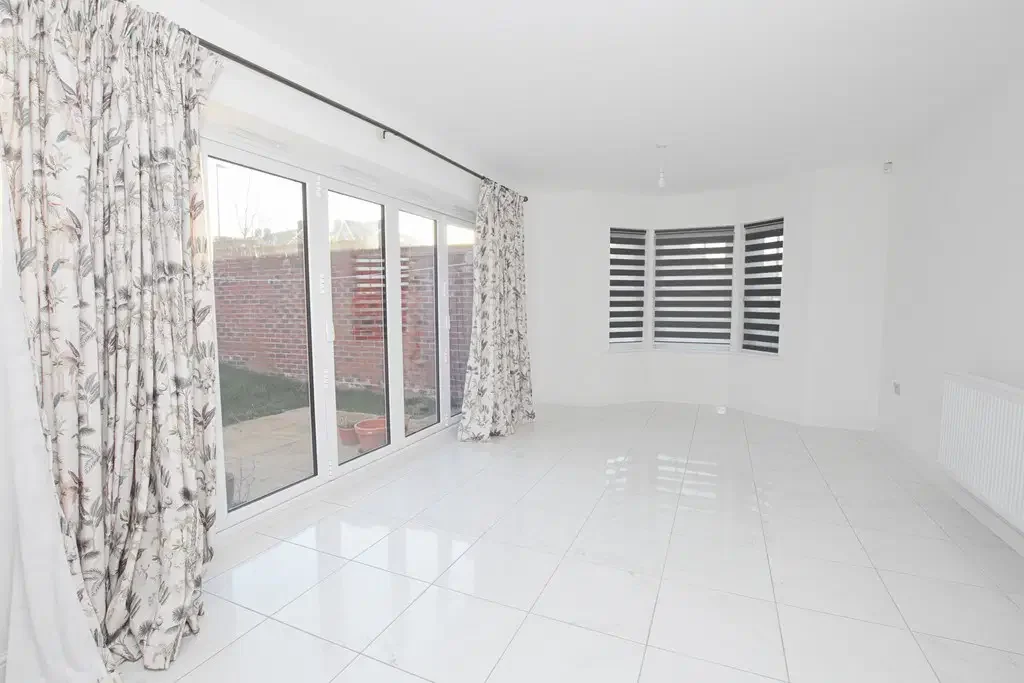 House Caradon Way in Rugby