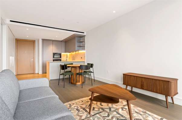 Flat Bishopsgate in City of London